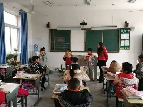 姜堰市小学领导团队，引领未来教育的新力量