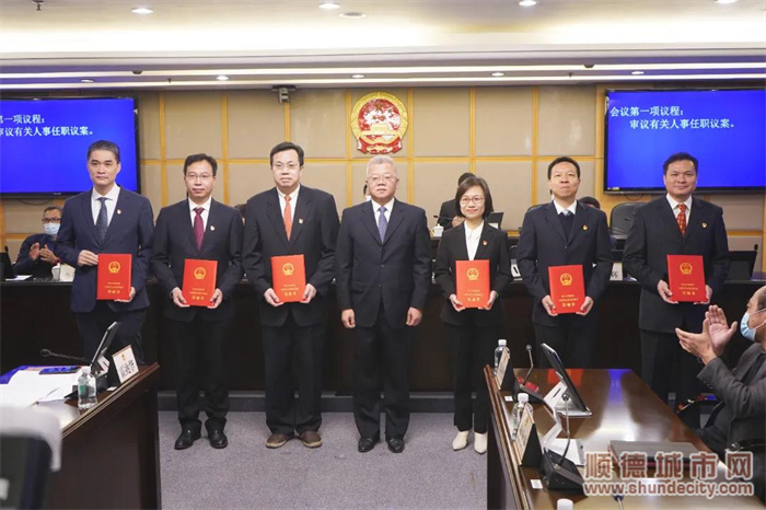 令狐涵易